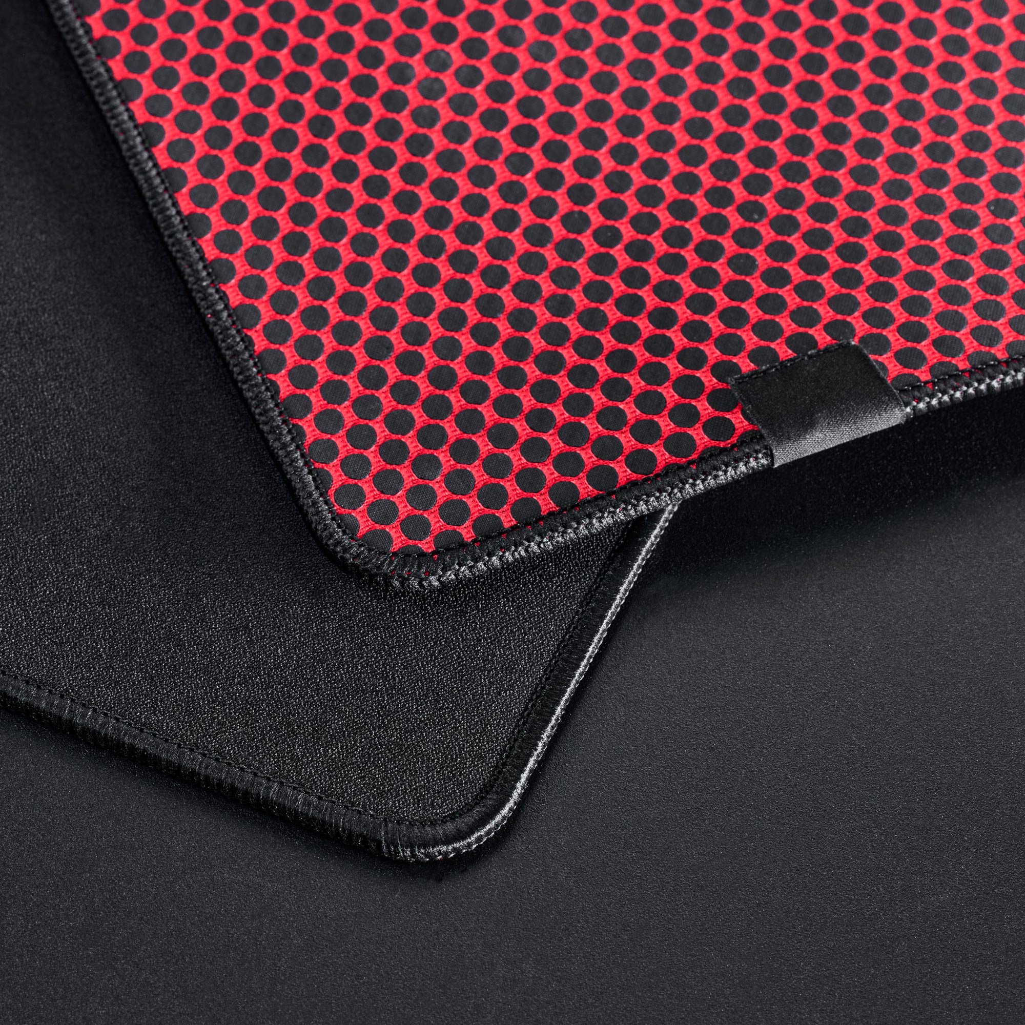 Seamless, anti-fray stitching